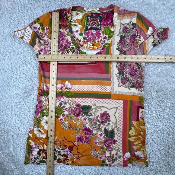 Johnny Was Romantic Bamboo V-Neck Tee - Picture 9 of 10